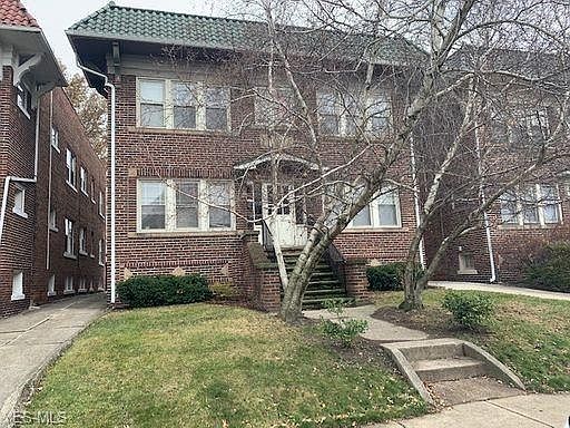 1st image of 1365 Phelps Ave APT 2