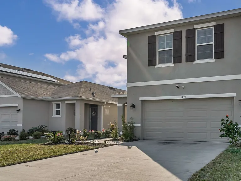 3097 Suncoast Plains Dr — Photo 2