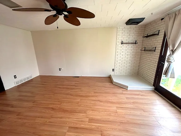 766 Harding Ave — Photo 7