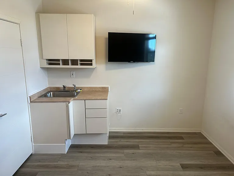 2034 Luzon Ln #5 — Photo 2