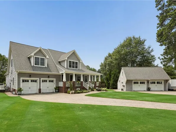 302 Dawson Dr, Seaford, VA 23696