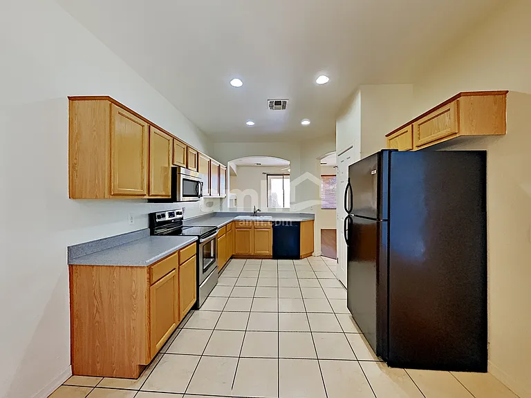 3464 E Packard Dr — Photo 5