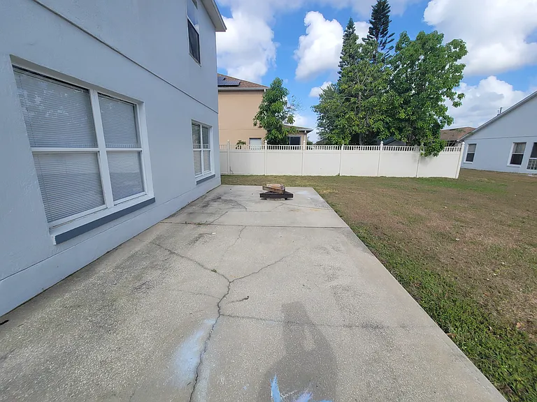 319 Alegriano Ct — Photo 17