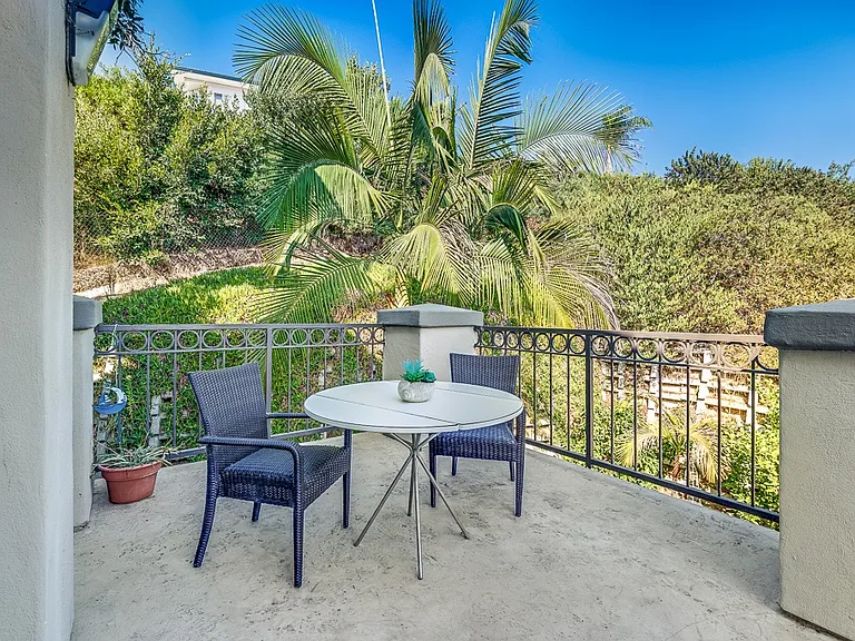 Azure Point at Encinitas - 55+ Active Adult Apartments — Photo 11