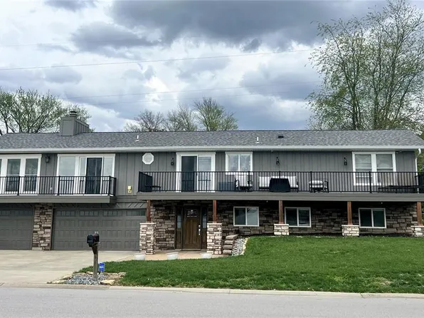 8 Guyenne Dr, Lake Saint Louis, MO 63367