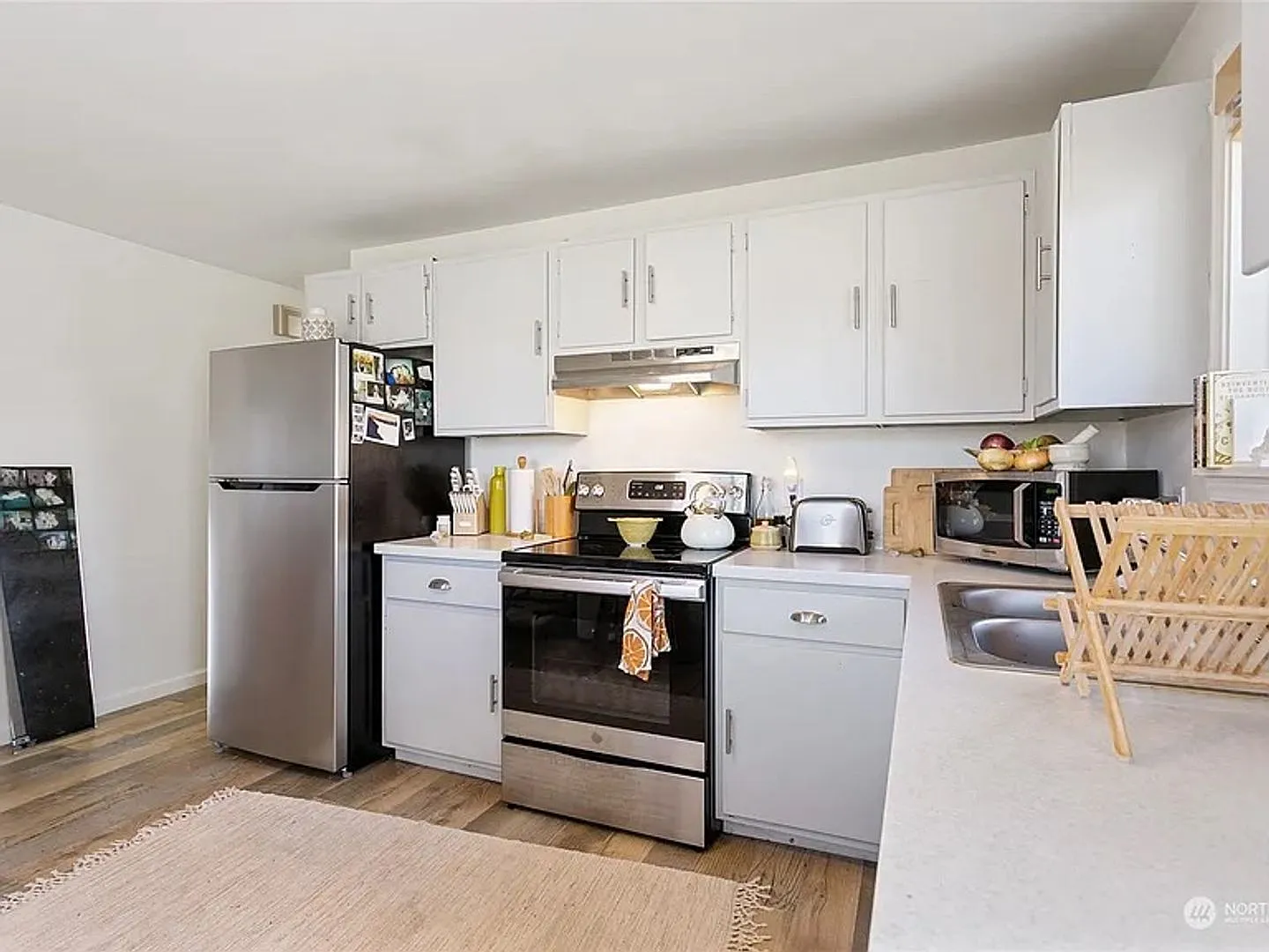 Remodeled Duplex, Cute Neighborhood, Close to Schools — Photo 3
