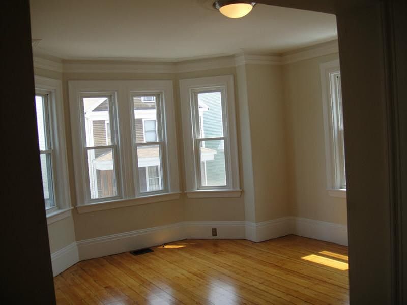 2nd image of 839 Parker St APT 1Y