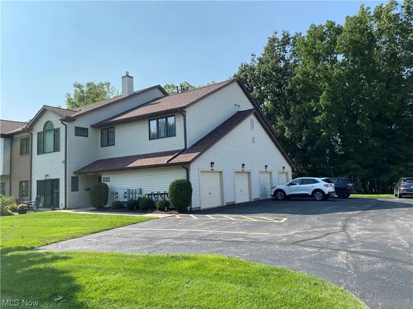 7272 Village Dr, Mentor, OH 44060