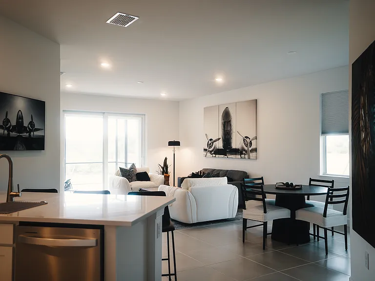 Coral Harbour Dr — Photo 2