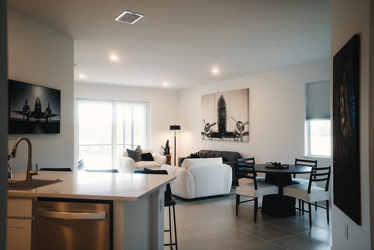 Building Photo - Coral Harbour Dr