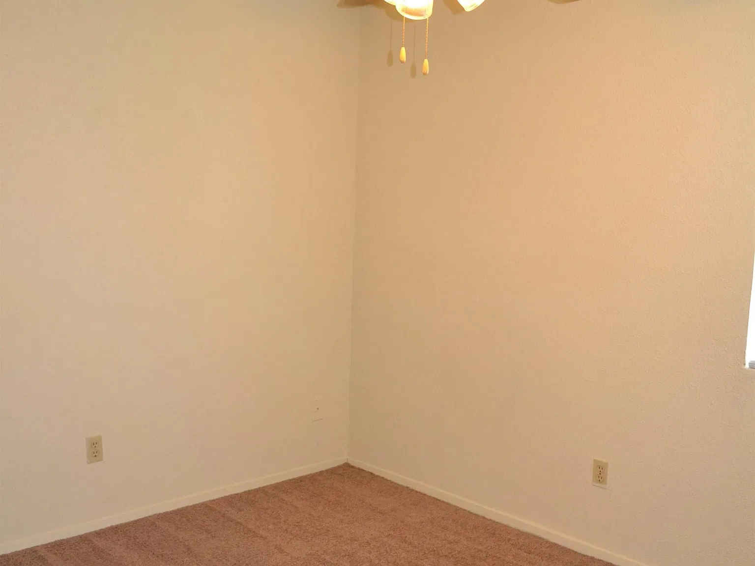 1501 Alpine — Photo 2