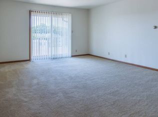Ellwood View, Dekalb, IL 60115
