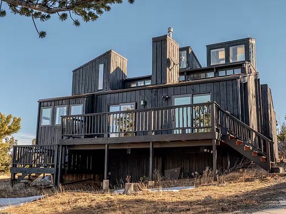 5th image of 90 Peakview Dr