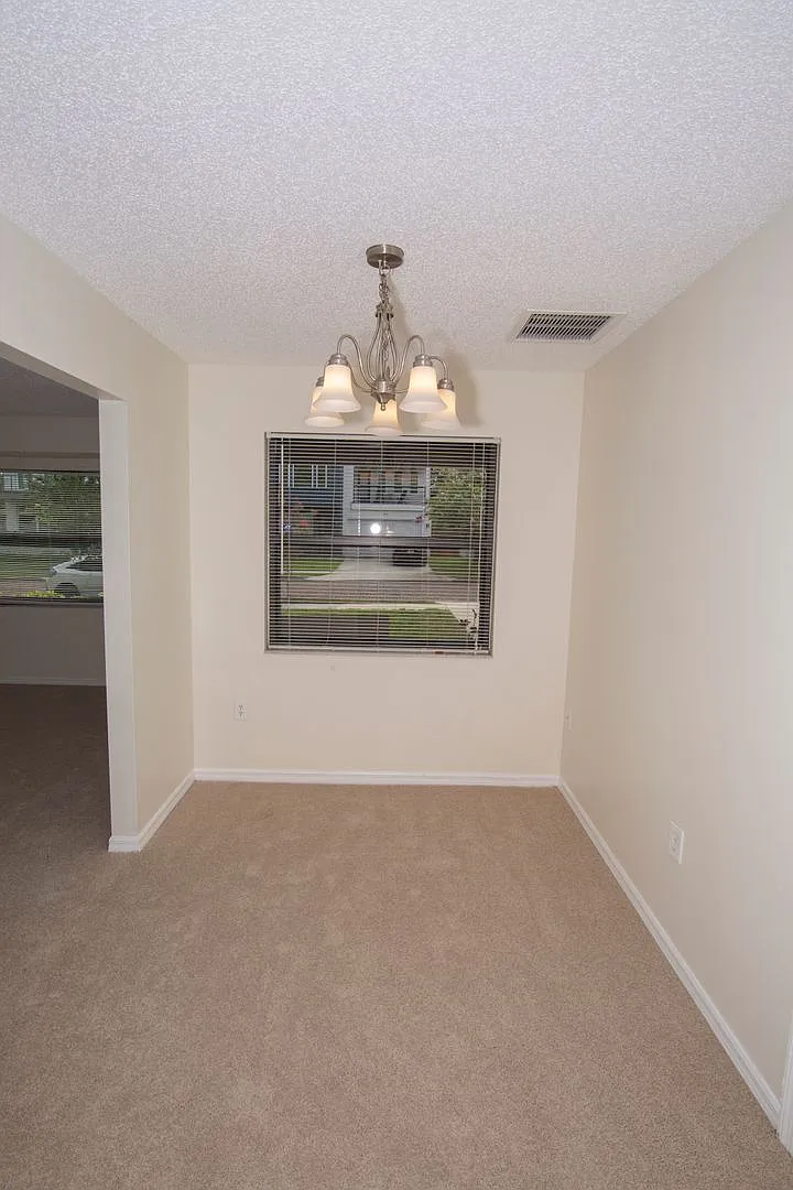 2/2 half duplex with garage in Lake Formosa Neighborhood — Photo 3