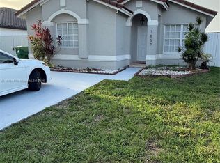 7857 NW 194th St, Hialeah, FL 33015