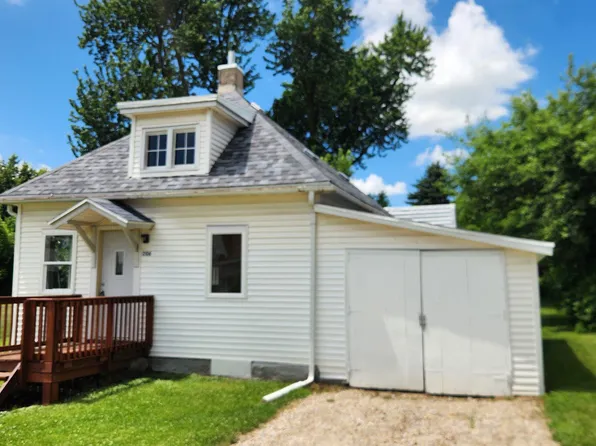 206 N 14th St, Marshalltown, IA 50158