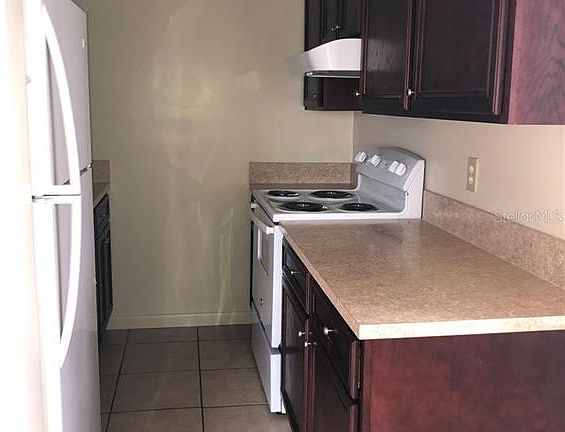 5th image of 423 E Sessoms Ave APT 4
