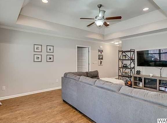 2nd image of 5122 Smithfield Cir