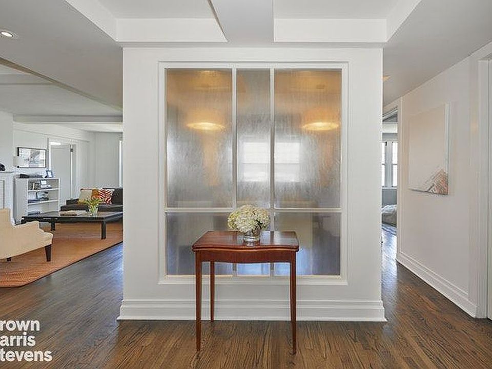 1st image of 2 Horatio St #8JH