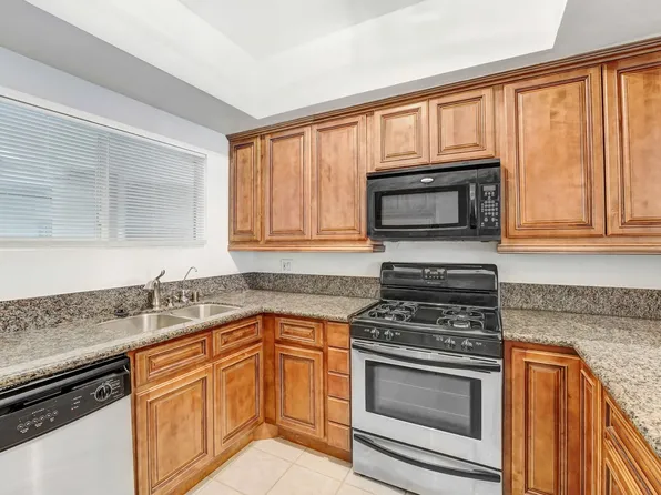 2905 Montrose Ave APT 416, Glendale, CA 91214