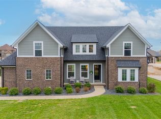 634 Diamond Peak Dr, Bowling Green, KY 42104