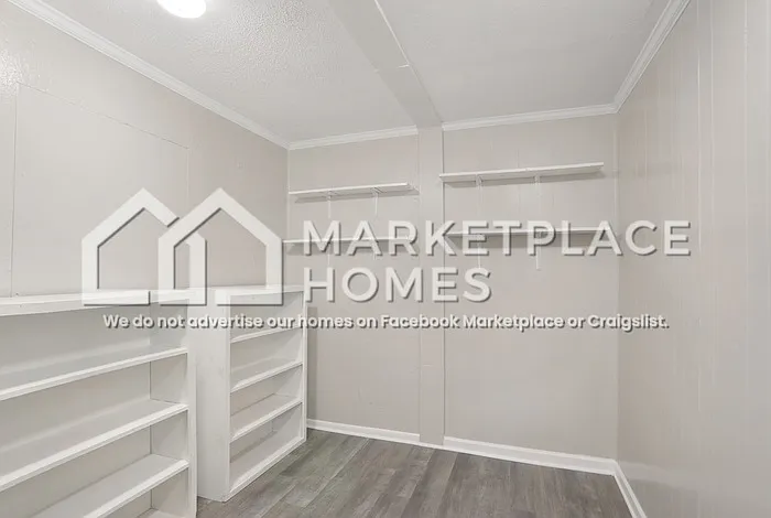 8206 Huntington Dr — Photo 13