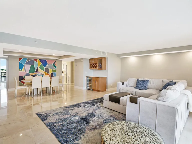 77 S Birch Rd #5A — Photo 18