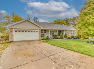 9 Woodshire Ct, Saint Charles, MO 63304