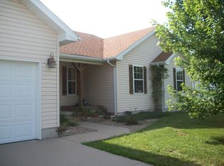 733 S Water St, Seymour, MO 65746