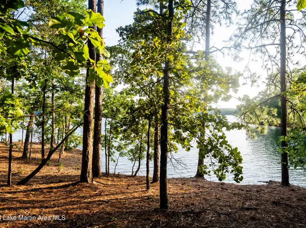 1296 Luannes Way, Alexander City, AL 35010