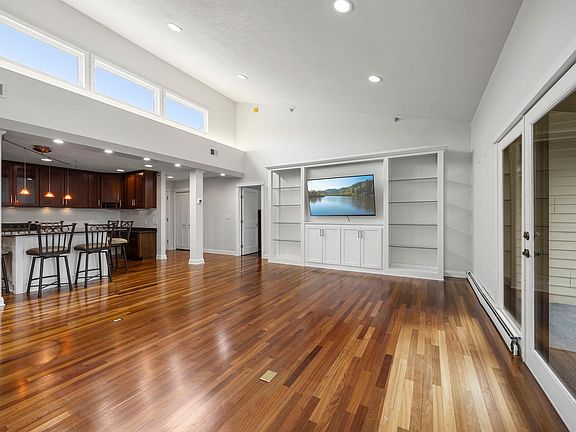 3rd image of 3150 Glen Oaks Ave #311A