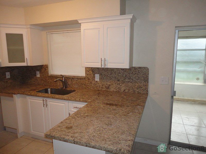 2nd image of 3050 NE 9th Ave