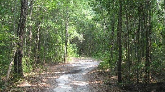 Entrance to acreage