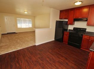 250-266 W H St #250-C, Dixon, CA 95620