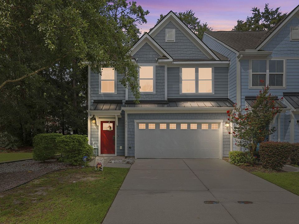 1st image of 209 Grand Palm Ln