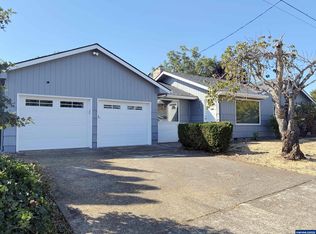 555 W Hills Way NW, Salem, OR 97304