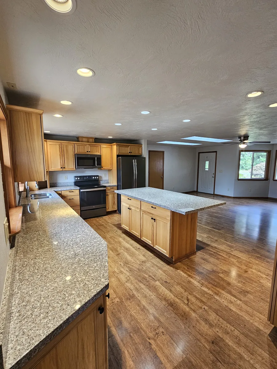 Kitchen - 8425 Marie St SE