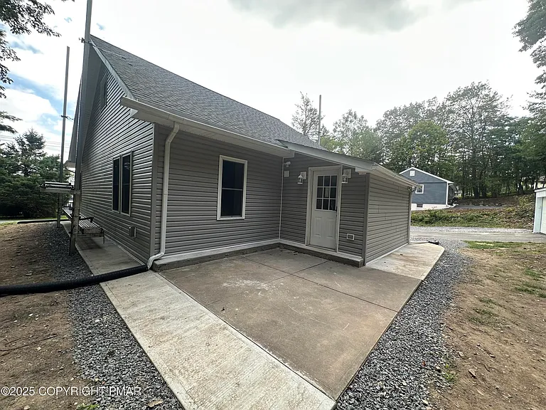 92 Kinney Ave — Photo 23