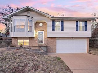 4937 Paradise Meadows Dr, Imperial, MO 63052