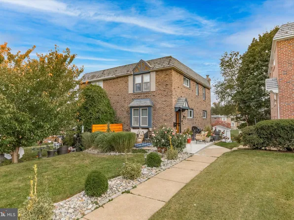 906 Fariston Dr, Drexel Hill, PA 19026