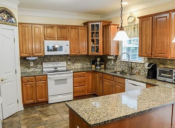 4th image of 8603 Brookgreen Dr