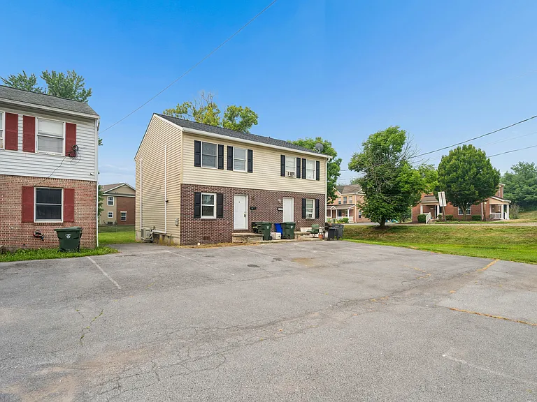1135 W Washington St — Photo 15
