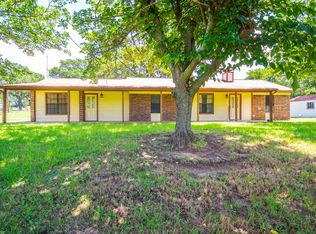 196 Jack Roy Rd, Azle, TX 76020