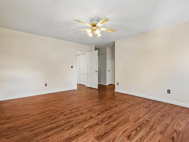 118 Magee Ct — Photo 13