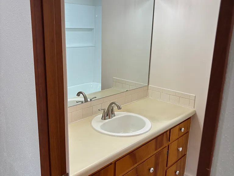 1805 Susan Ave — Photo 8