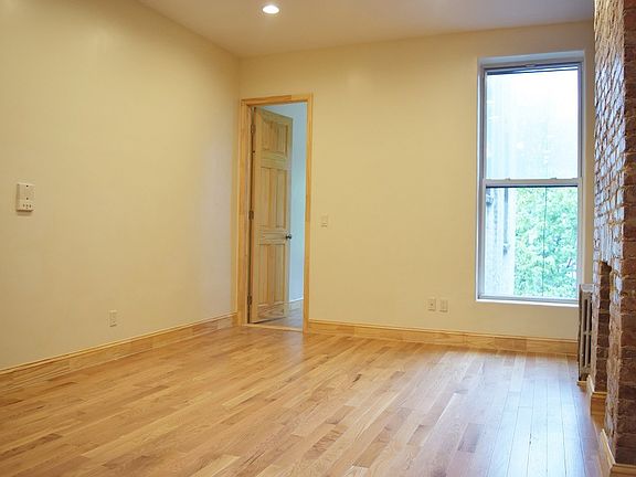 2nd image of 550 Bainbridge St APT 03R