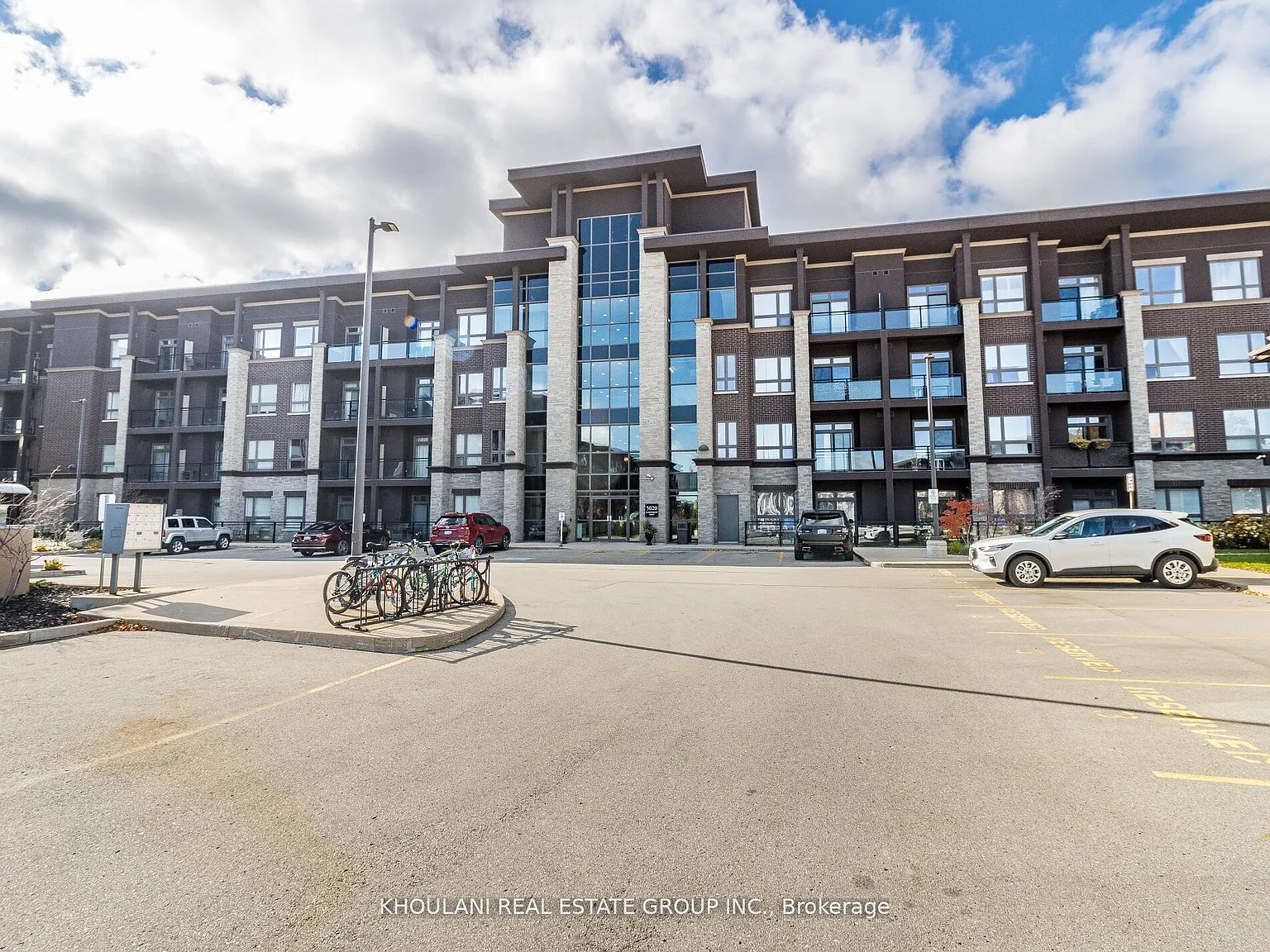 2 bed, $2,650 — Photo 1