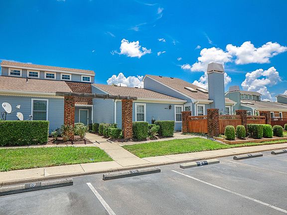 2nd image of 1444 Lake Geneve Dr