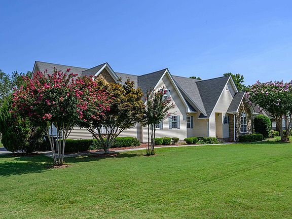 2nd image of 182 Cotton Cir