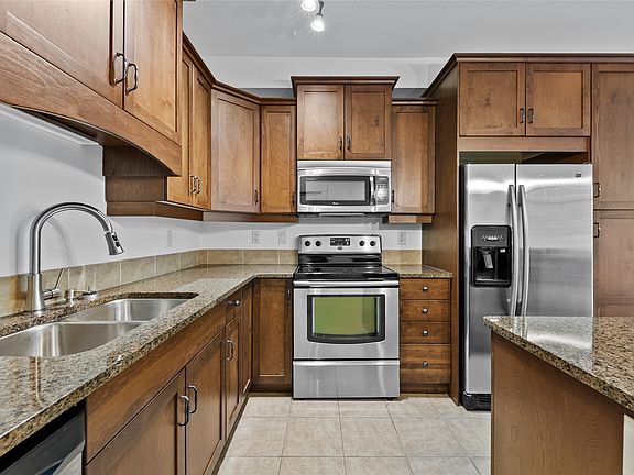 4th image of 795 McGill Rd #204